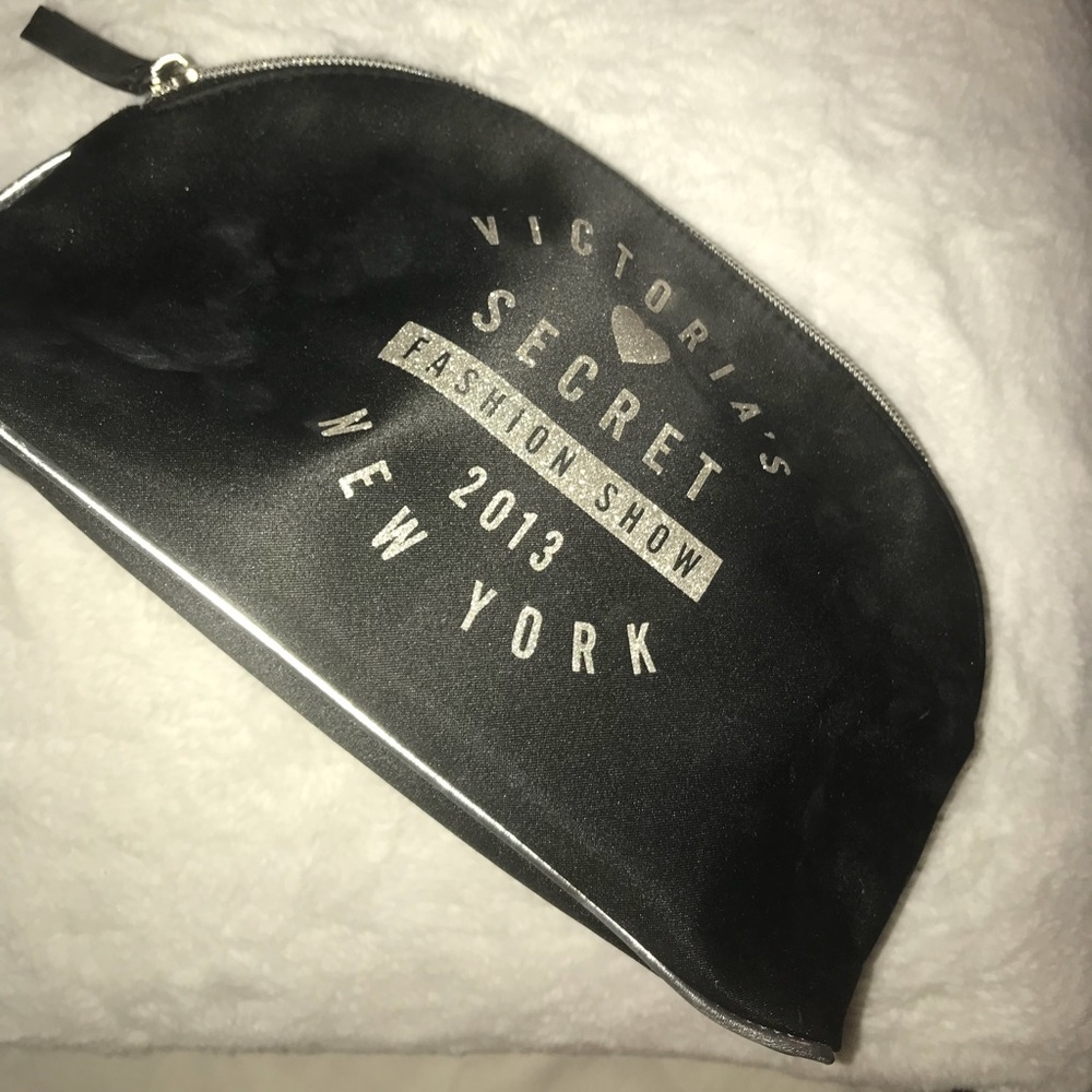 VS make up bag